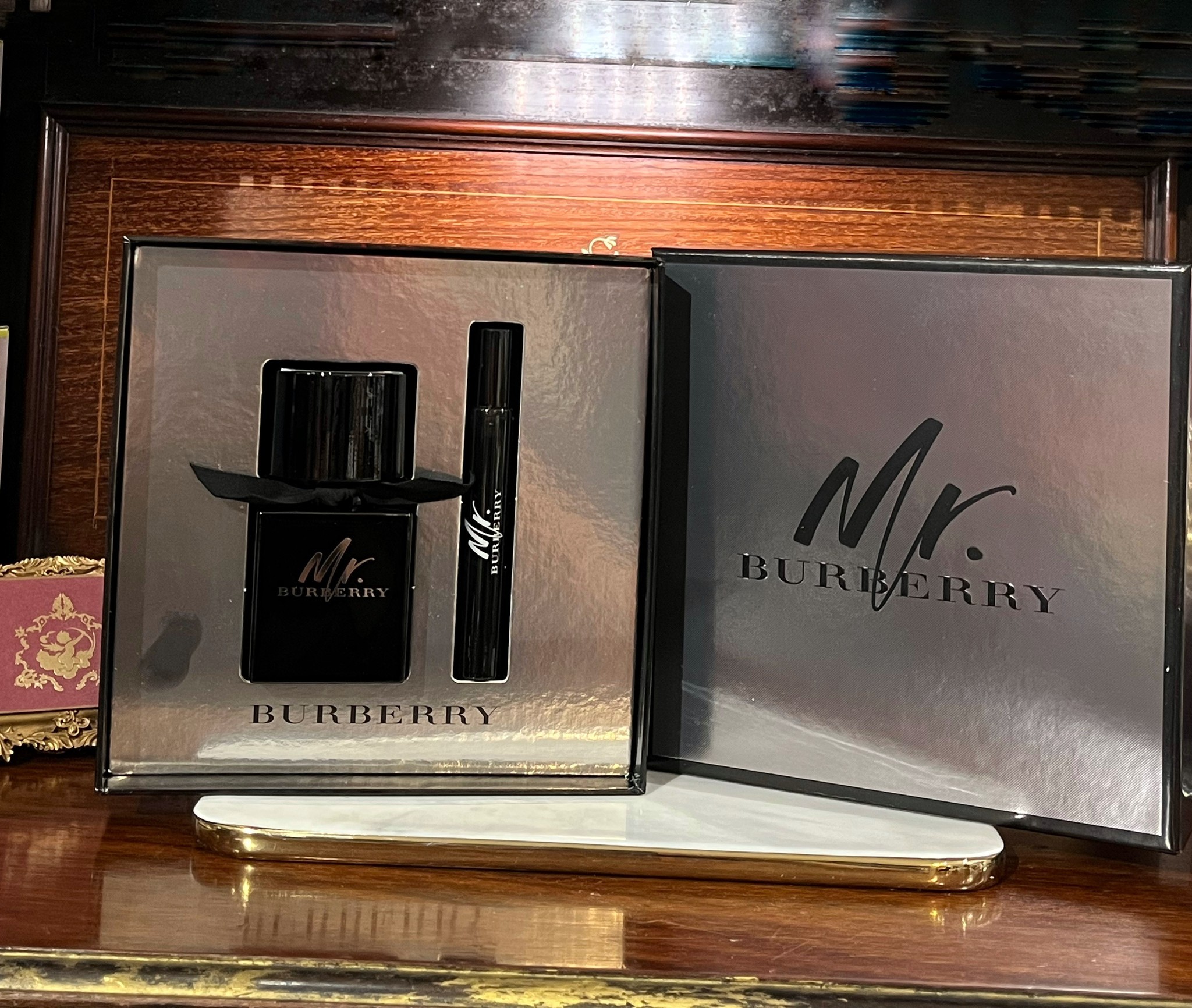 BURBERRY Mr. Burberry 男性淡香精兩入禮盒(淡香精50ml+7.5ml)